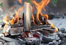 Konflikty pokoleń: starsi bronią kopalni, młodzi chcą zmian