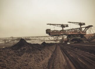 Petrochemia a BHP – najważniejsze zagrożenia i zasady